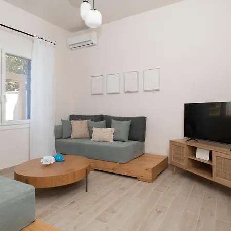 Camara Luxury Apartments Pylos Exterior foto